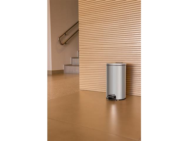 Lixeira com Pedal Tramontina Loop em Aço Inox com Balde Interno 5 L - 5