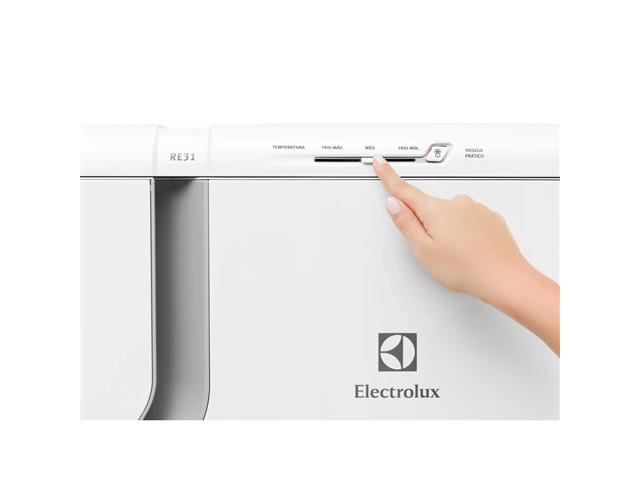 Geladeira Cycle Defrost Electrolux RE31 Degeloprático 240L Branca 110V - 3